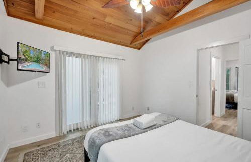 Tropical Oasis 2BR House w Pool - Foto 17