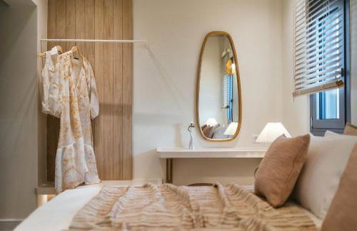 Salty Angel Sea Front Villa - Photo 14