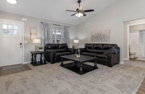 BRAND NEW Home away from Home among the Nook - Foto 1