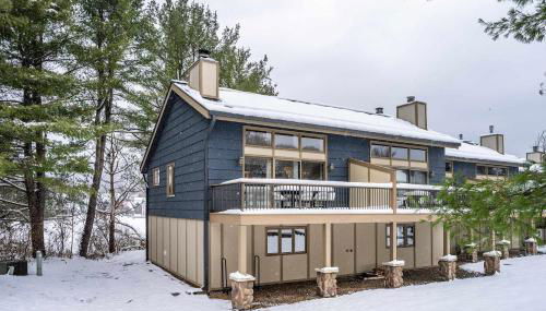 Updated 3BR Townhome Across From Holiday Valley - Foto 5