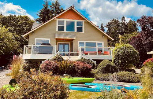 Direct Beach Access Getaway on Port Orchard! - Foto 1