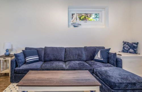 The Blue Sapphire 3BR 3BA Luxury Lakefront Home on Mineola Bay Stunning Views on Chain O Lakes - Photo 32