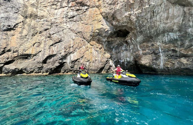 Tour en moto de agua por las cuevas de Artà - Foto 2