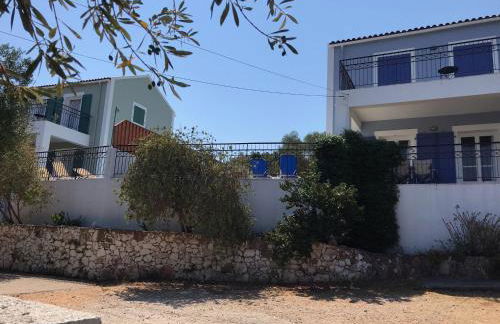 Regina Villa - Photo 40