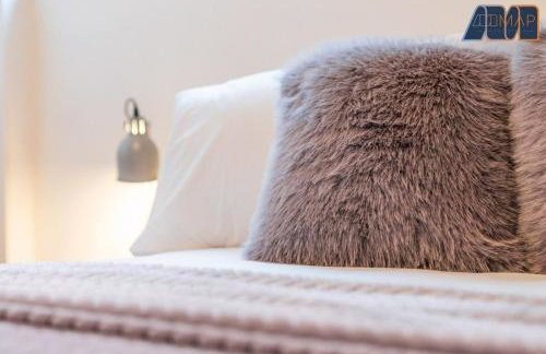 2 Bed Home with Parking Sleeps 4 - Foto 3