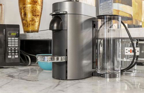 Modern 2BR Dallas Loft w Private Outdoor Terrace - Foto 16