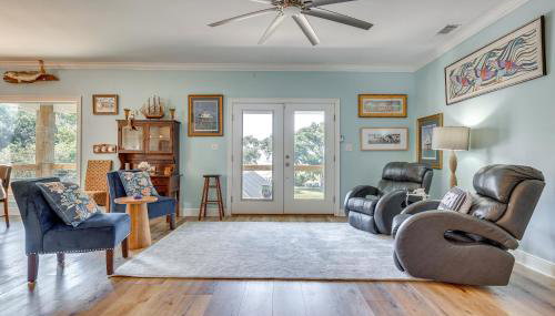 Waterfront Gulf Coast Home with Outdoor Oasis! - Foto 4