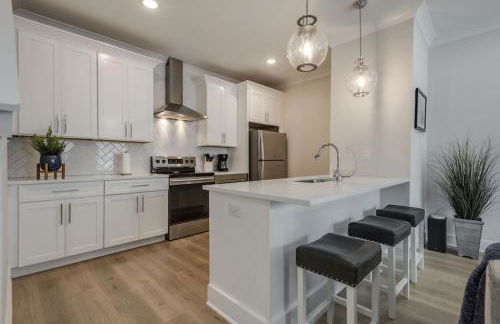 Classy, Cozy, Close to downtown - Foto 1