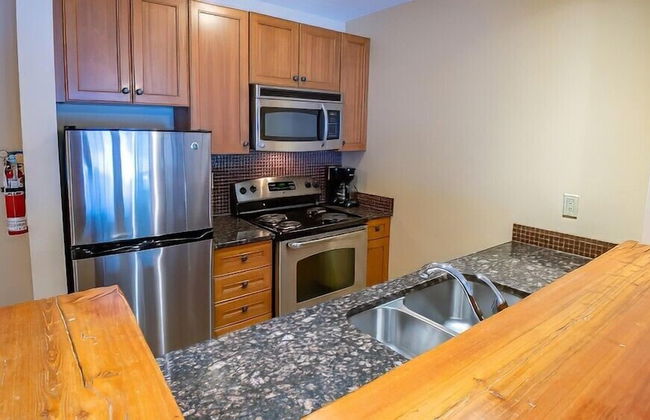 Snow Creek Lodge by Fernie Lodging Co - Photo 80