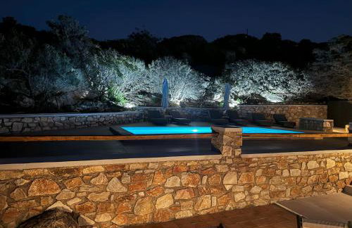 Caldera Suites "Ελιά" - Photo 49