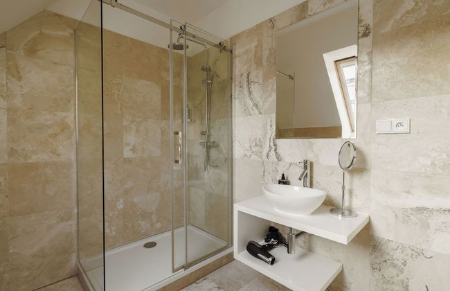 Limehome Prague Halkova - Foto 78