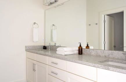 Hart Suite Buyout 7 by Avantstay Two Nashville Town Houses w/ Stunning Amenities & Design - Foto 33