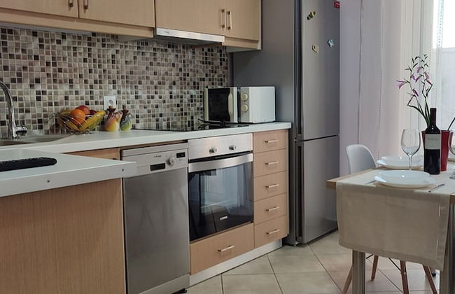 Litinas Beachfront Apartment - Photo 1