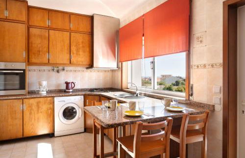 KING SIZE Bed with Air Conditioning near the BEACH & FREE Street Parking - Foto 31