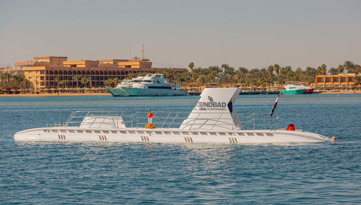 Submarino Sindbad en la costa de Hurghada