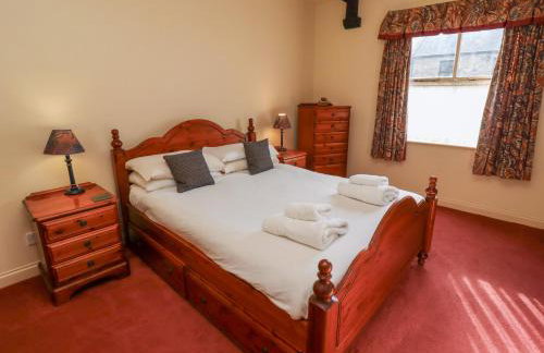 Honeysuckle - Photo 15