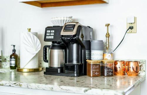 Jungle House Luxury Homes - Columbus Downtown Short North - Walk to Convention Center & Nationwide Arena - Sleeps up to 10 - Free Parking - Over 5,800 Five Stars - Foto 10