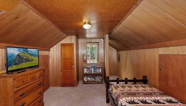 Sunshine Cabin - Cozy 2-Story Getaway - Foto 3, Habitación