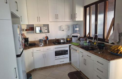 Jaconé - Casa maravilhosa de frente para o mar ! - Foto 9