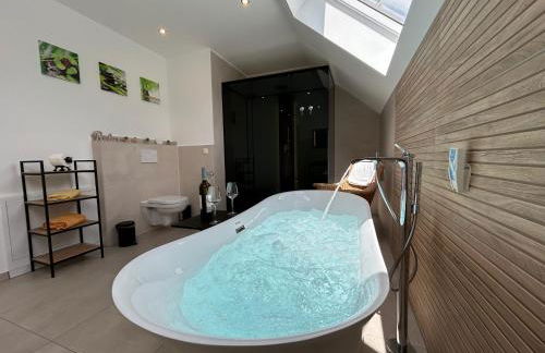 Wellness-Ferienhaus mit Dampfbad & Sauna am Nürburgring - Foto 15