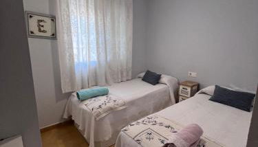 Casa coqueta con jardin - Foto 4