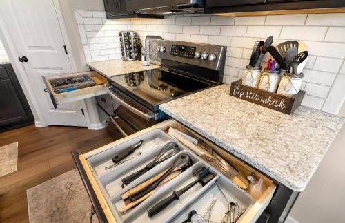 Spacious Country Farmhouse Retreat, Sleeps 16, Pool, Movie Room - Foto 32