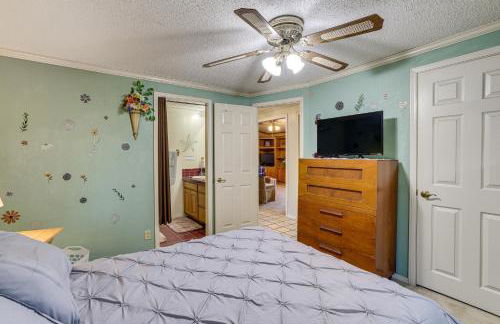 Pool, Large Porch! Country Home Near Roaring River - Foto 21