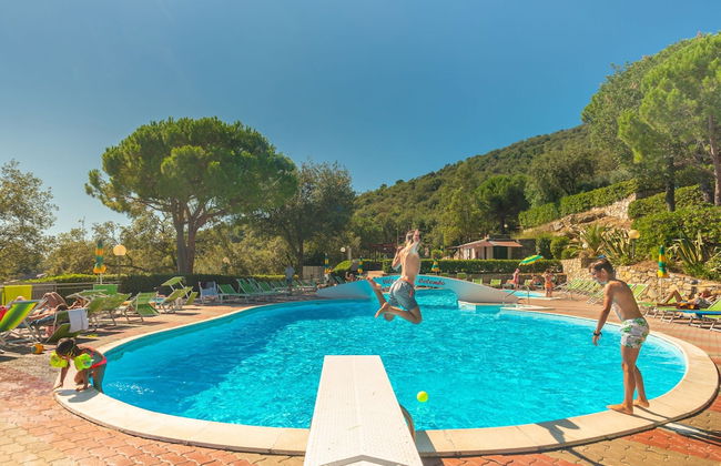 Holiday Complex Villaggio Colombo With Communal Pool in Andora - Foto 12