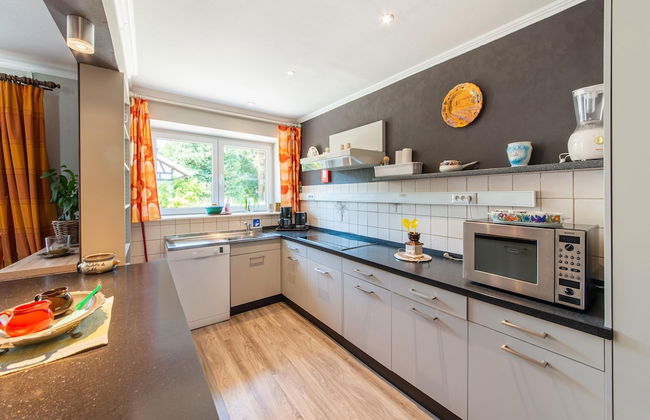 Pretty House in the Ardennes With Swimming Pool & Games Room - Photo 12