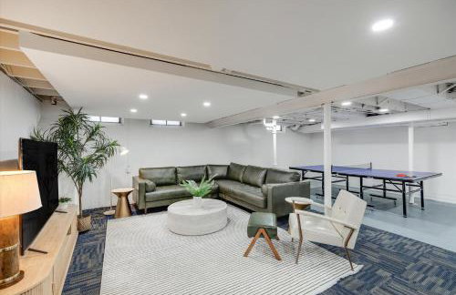 Arcade! Brand New MCM 4BR, Ping Pong, 4 Queens - Foto 33