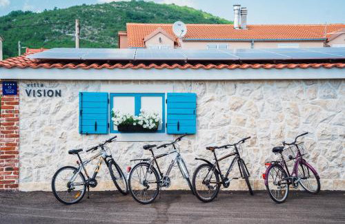 Villa Vision with Heated Pool & Jacuzzi in Sestanovac - Foto 32