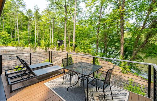 Riverside Tiny Cabin w Hot Tub, Fire Pit, & Kayaks - Foto 26