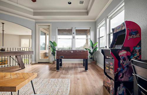 Lake Travis Family Retreat with Theater Game Room and BBQ 7 min from Marina - Foto 26