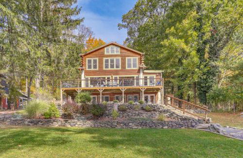 Huge Waterfront Home with Dock on Lake Wallenpaupack - Foto 3