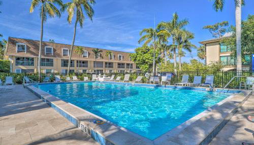 Condo with Pool Access Walk to Shopping and Beach! - Foto 3
