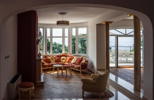 Villa Piano with Stunning View, heated outdoor pool & gaming room - Foto 8