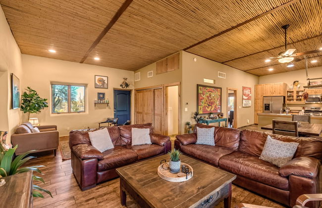 La Puerta Azul- Stunning Desert Retreat; Pool/Spa - Foto 25