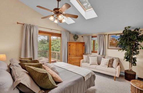 Lakefront Family Home, Kayaks, Hot Tub, Fireplace - Foto 22