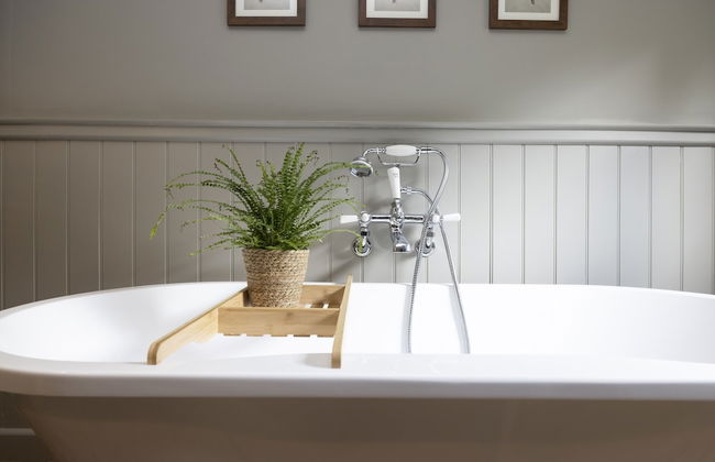 JOIVY Exceptional Cottage W/ Stunning Country Views - Photo 40