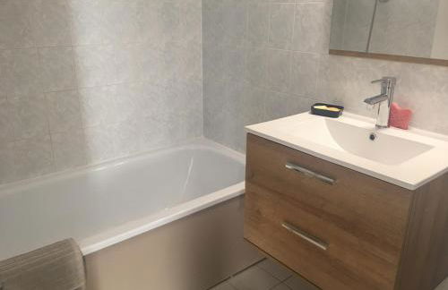 Appartement T2 dans résidence avec piscine et tennis - Foto 4