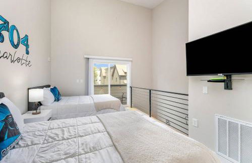 Queen City's Den Uptown - Photo 20