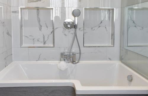 The Hawthorns - Photo 19