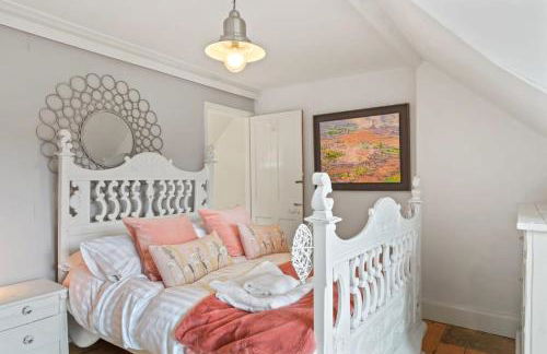 Cosy Home on the Waterfront Private Parking - Foto 14