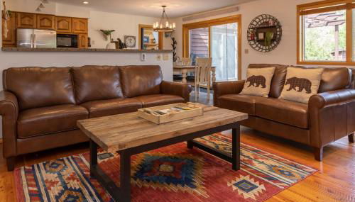 Alpine Highmark by KABINO Hot Tub Fire Pit Fully Fenced Backyard WiFi - Foto 5