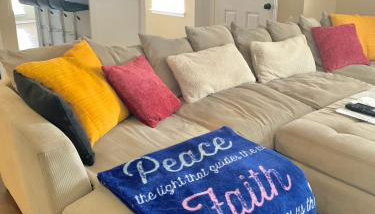 Cheerful 3 Bdrm space, 2 bath!. You gotta love it! - Foto 2