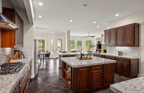 Luxury Retreat, POOL, Views, Pets OK, Sleeps 14 - Foto 61