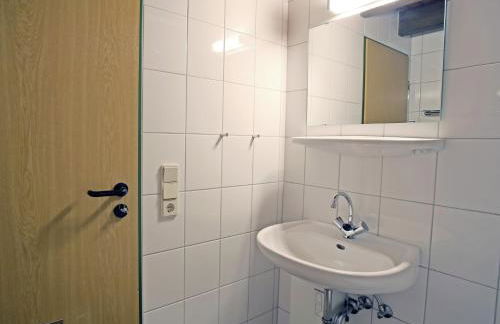 Cosy Holiday Home in the Hochsauerland With Terrace at the Edge of the Forest - Foto 41