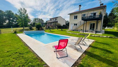 Les Mazades à 10 min de Périgueux avec piscine chauffée, meublé de tourisme classé 3 étoiles - Foto 2