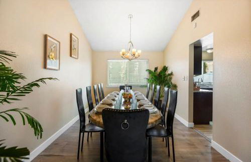 6 Beds 3 Baths Pool BBQ Near the Strip - Foto 16