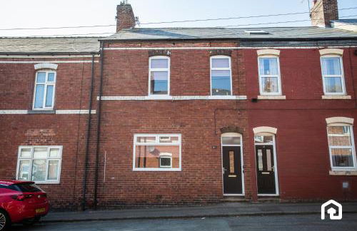 Vacant Nests The Fredrick Close to sea front - Photo 61